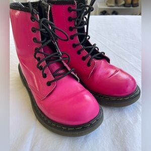 DR MARTENS Doc Girls Pink Boot Combat Delaney Patent Leather Chunky Lug Kids US2